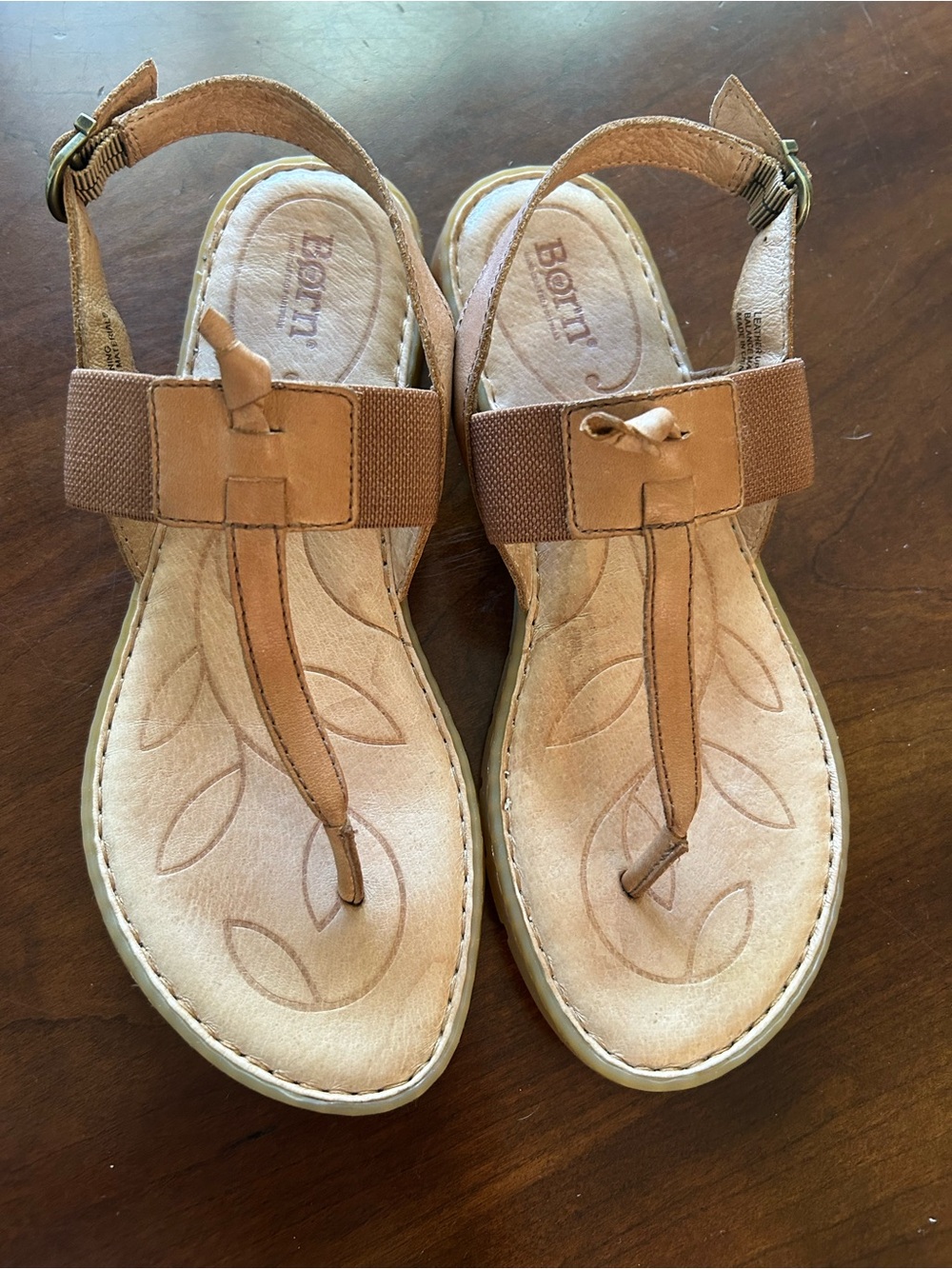 Born Women’s Brown T-Strap Leather Sandals
